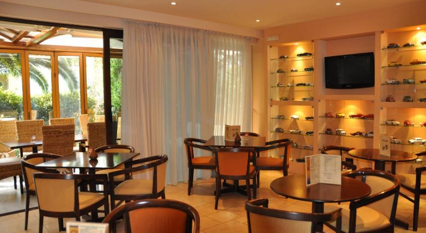 Hotel Chris Atenas Exterior foto